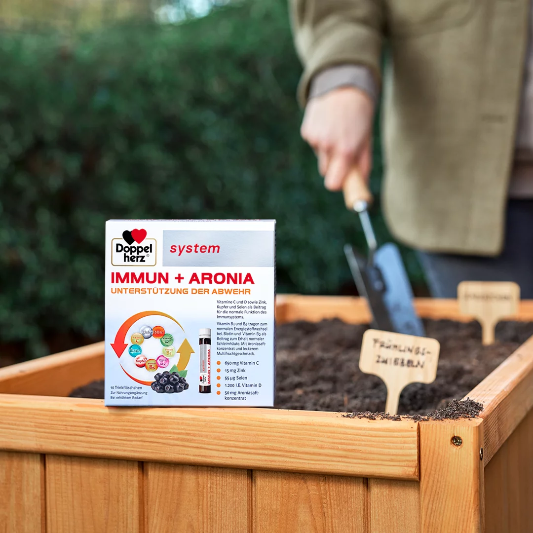 Doppelherz system Immun + Aronia auf Beetkante 